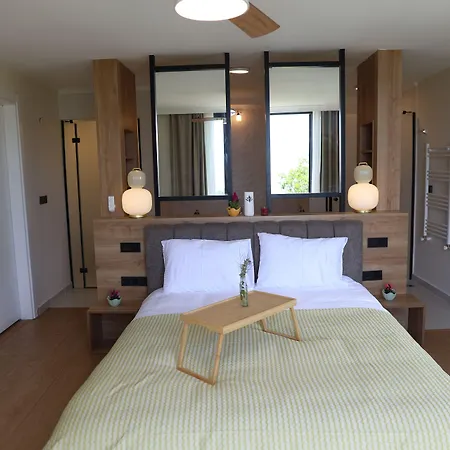 Cape Assos Aparthotel *